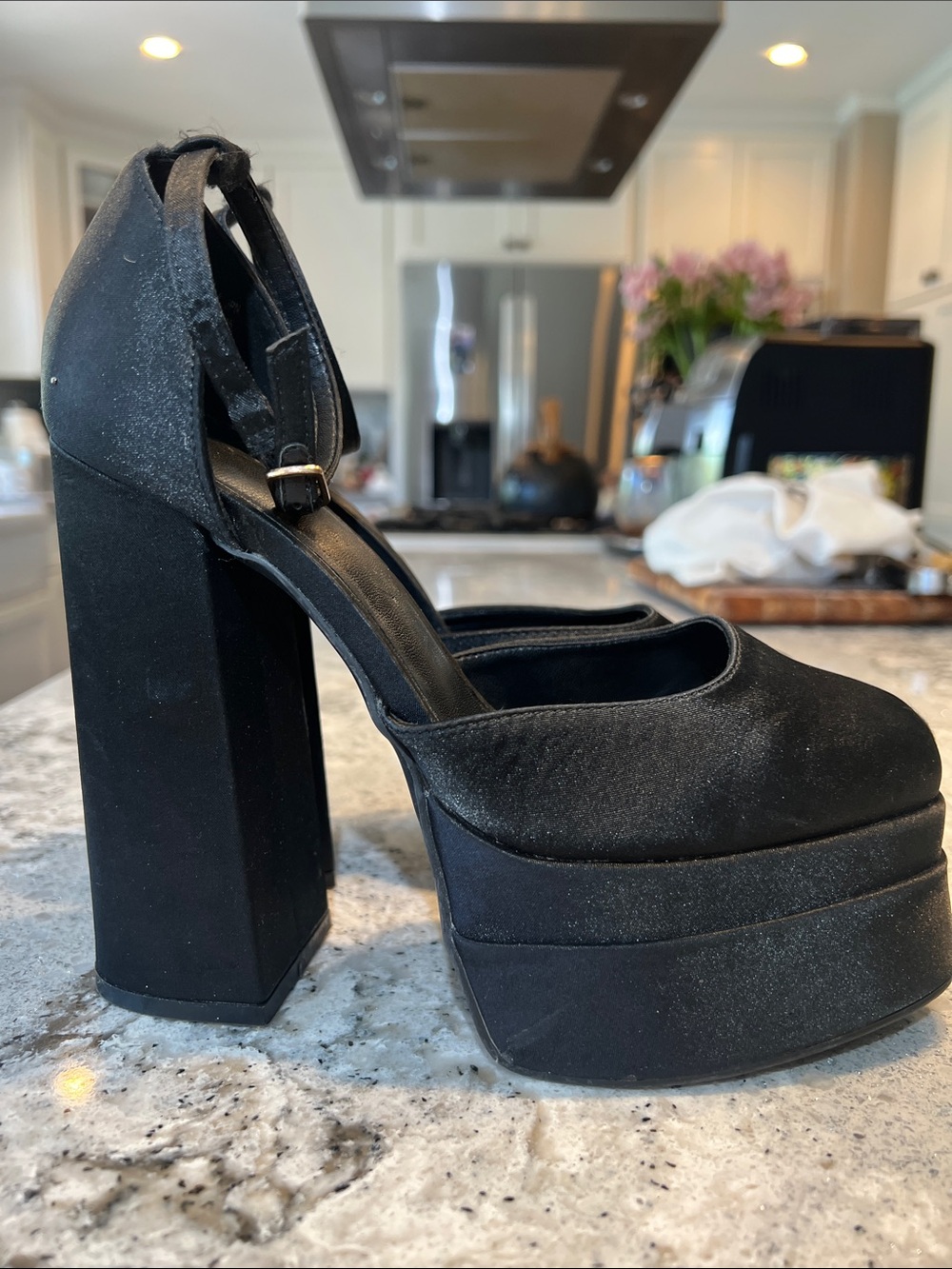 Black Chunky Platform Block Heels Closed Square Toe Pump Size 7 - Picture 2 of 11